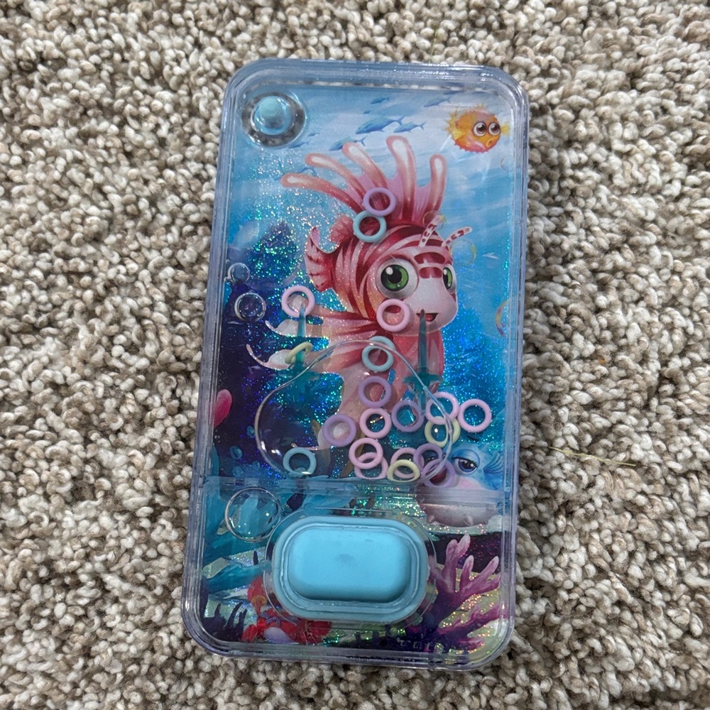 🟢10/$10 - Colorful Fish Hand Game